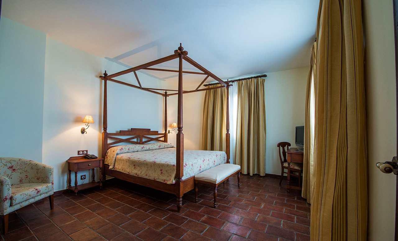 Hospedium Hotel Cortijo Santa Cruz Villanueva De La Serena Bagian luar foto